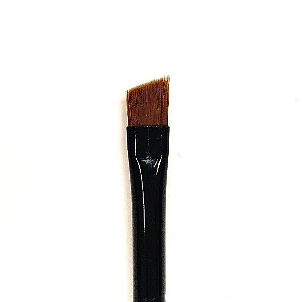 Pinceau à Sourcils #37 Artist